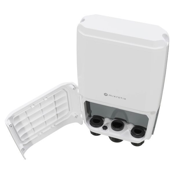 Mikrotik FiberBox Plus (CRS305-1G-4S+OUT) Комутатор 4 порти керований FRT-10400 фото